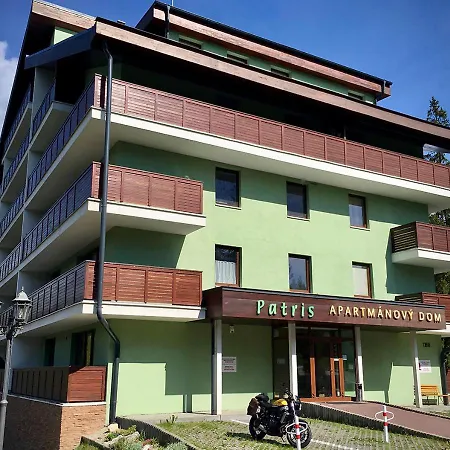 Apartman Patris 11 *
