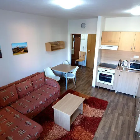 Apartman Patris 11 شقة